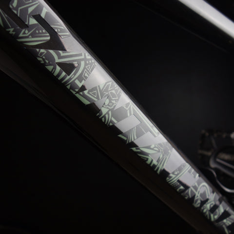 DAZZLE CAMO CLEAR